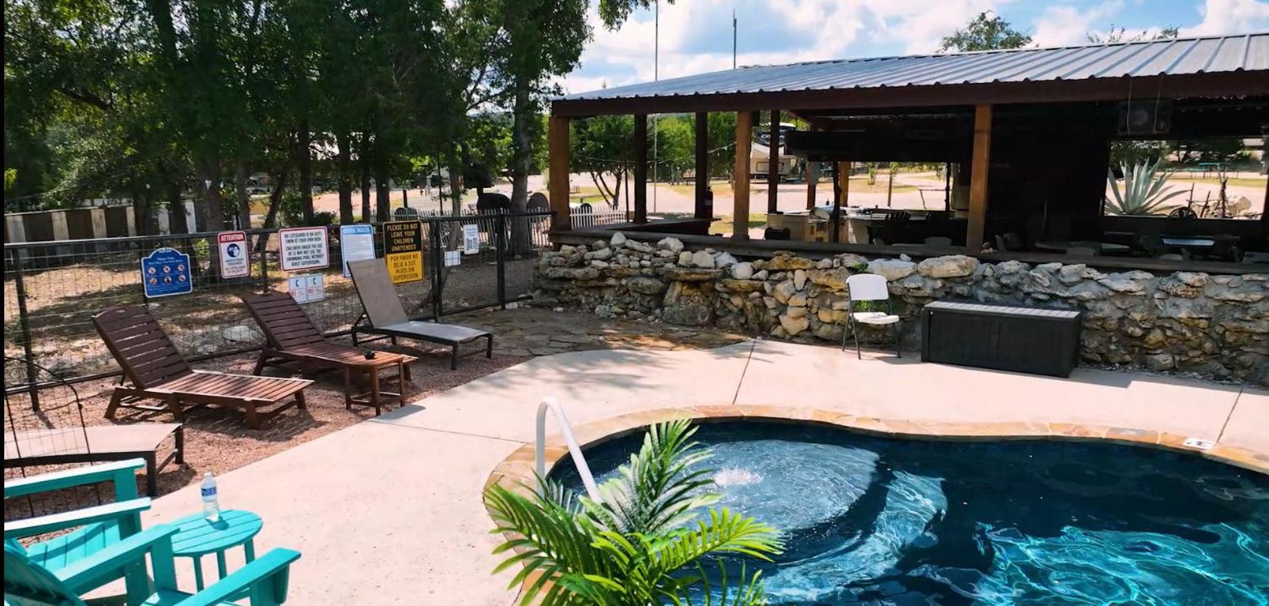 Al'S Hideaway Cabin And Rv Space, Llc Pipe Creek Bagian luar foto