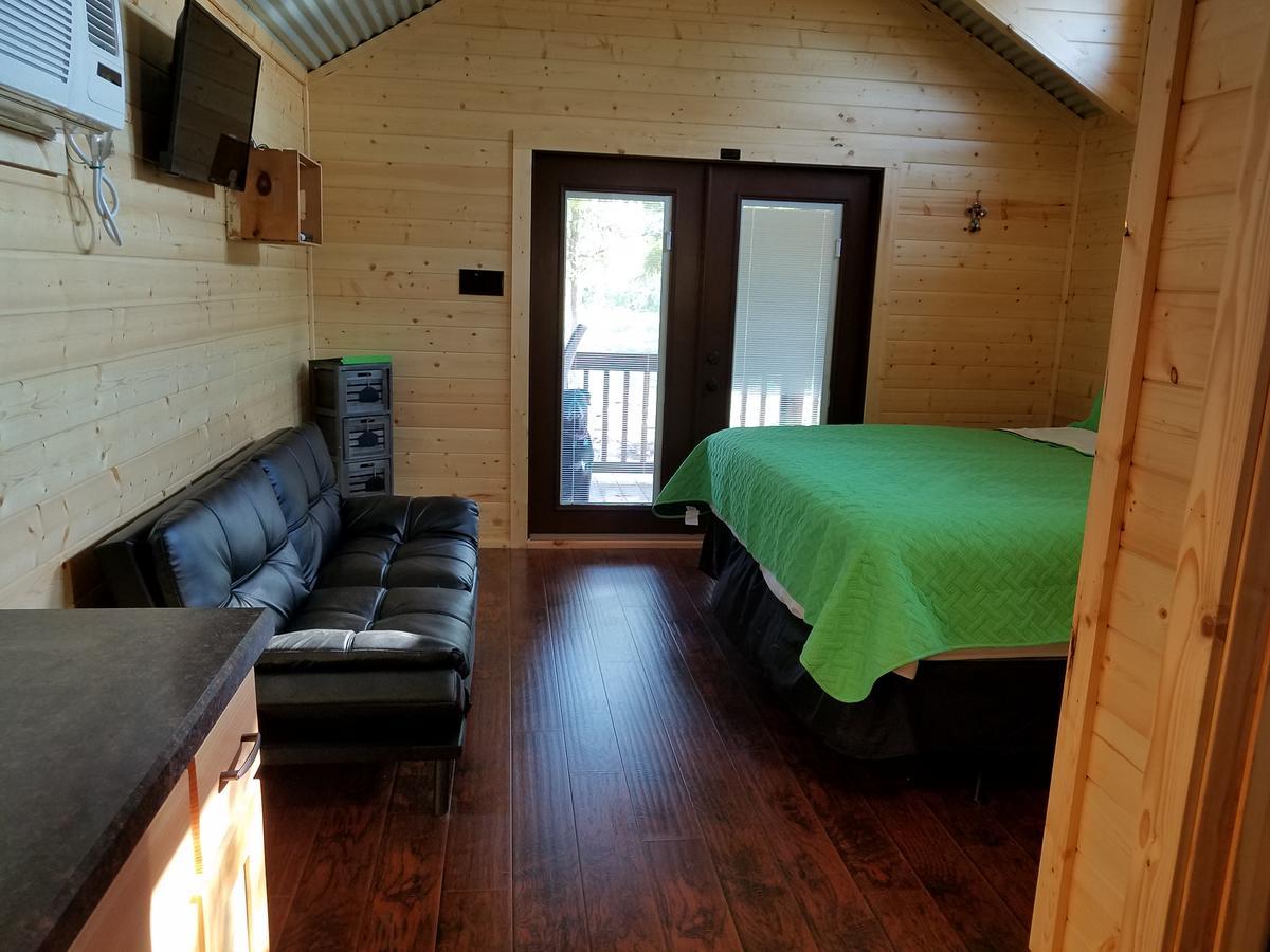 Al'S Hideaway Cabin And Rv Space, Llc Pipe Creek Bagian luar foto