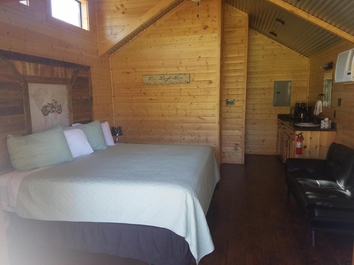 Al'S Hideaway Cabin And Rv Space, Llc Pipe Creek Bagian luar foto